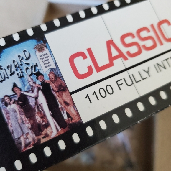 The Wizard of Oz 1100 Jigsaw Puzzle 24" x 36" - Picture 5 of 6